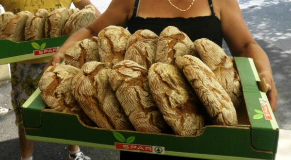 Brot vom Bauernmarkt in Krumegg
